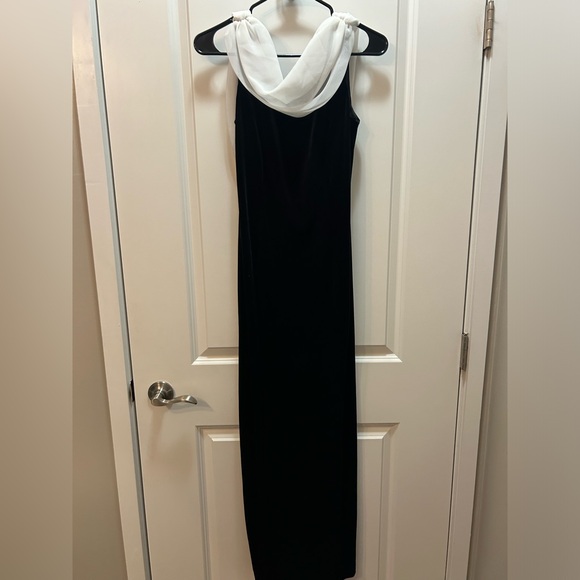 Night Way Collections Black Velvet and White Chiffon Maxi Dress Y2K, Size 8 - Picture 2 of 7